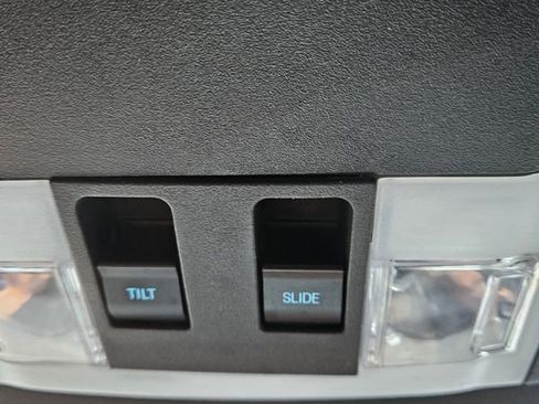 Used 2017 Ford Taurus SHO w/ Driver Assist Package image 21