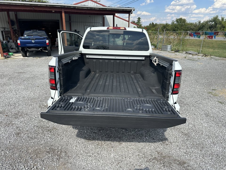 Used 2024 Nissan Frontier SL AWD/4WD image 21