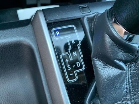 Used 2020 Toyota Tacoma SR5 image 24