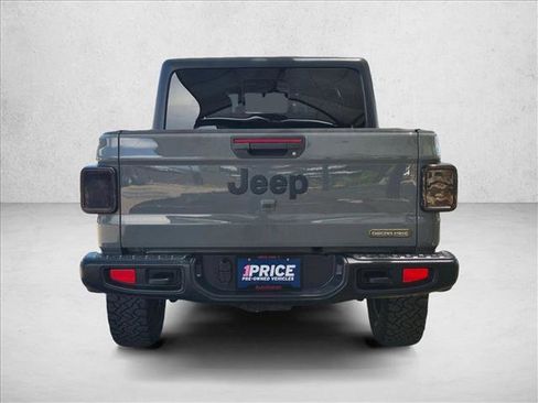 Used 2021 Jeep Gladiator Sport AWD/4WD image 6