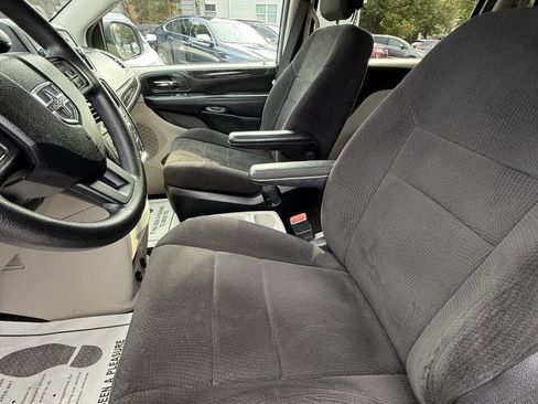 Used 2012 Dodge Grand Caravan SE image 10