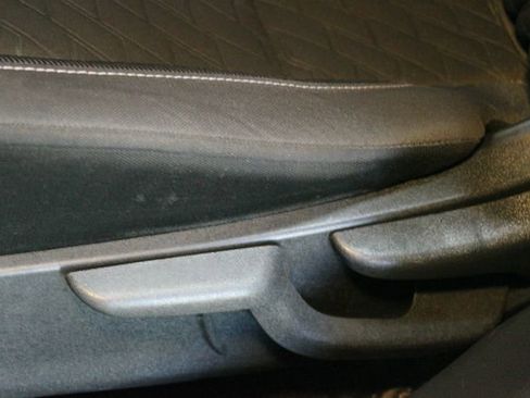 Used 2021 Nissan Kicks SV FWD image 17