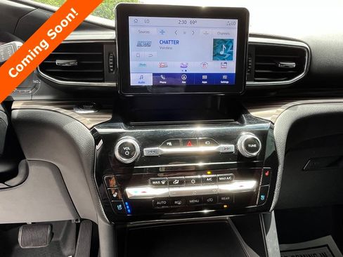 Used 2022 Ford Explorer Limited RWD image 18