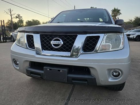 Used 2012 Nissan Frontier SV RWD image 3