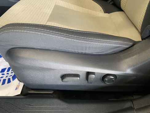 Used 2025 Subaru Outback Premium w/ Popular Package #1A AWD/4WD image 23
