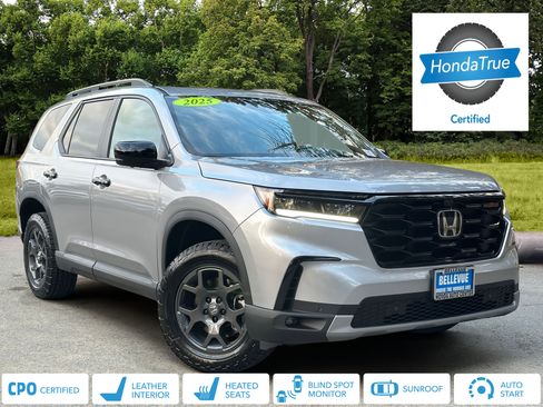 Certified 2025 Honda Pilot TrailSport image 1