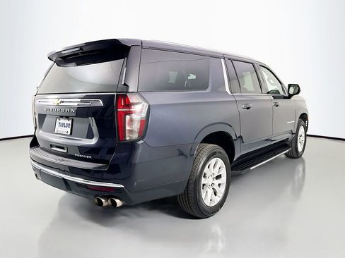 Used 2023 Chevrolet Suburban Premier image 7