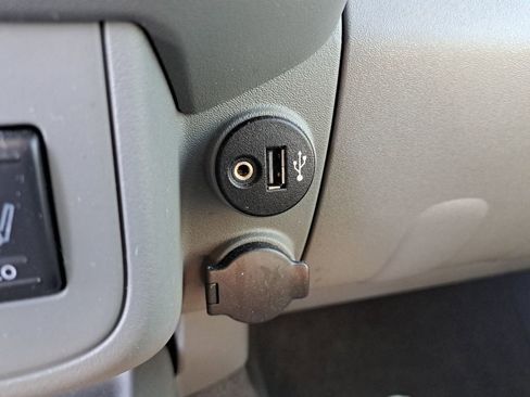 Used 2020 Nissan Frontier SV image 24