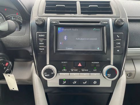 Used 2012 Toyota Camry LE w/ Preferred Accessory Pkg FWD image 12