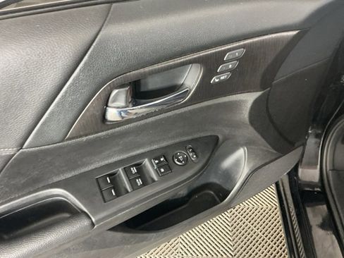 Used 2013 Honda Accord Touring image 12