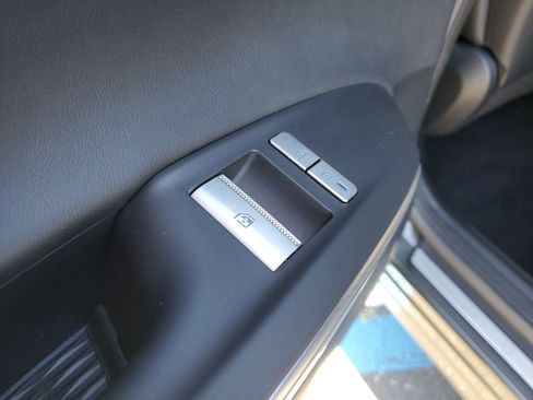 Used 2025 Genesis GV70 2.5T w/ Sport Prestige Package image 18