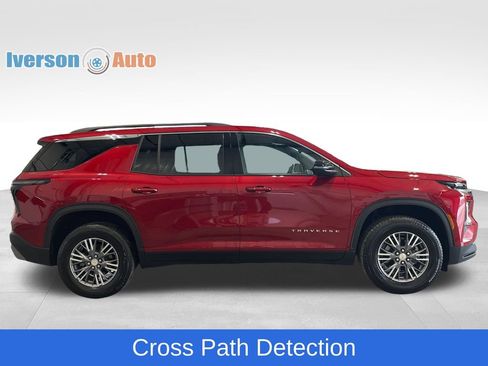 Used 2026 Chevrolet Traverse LT AWD/4WD image 10