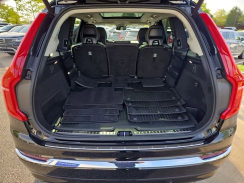 Used 2024 Volvo XC90 B5 Core image 9