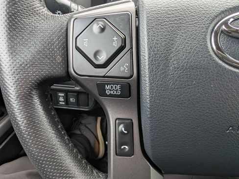 Used 2019 Toyota Tacoma TRD Sport image 22