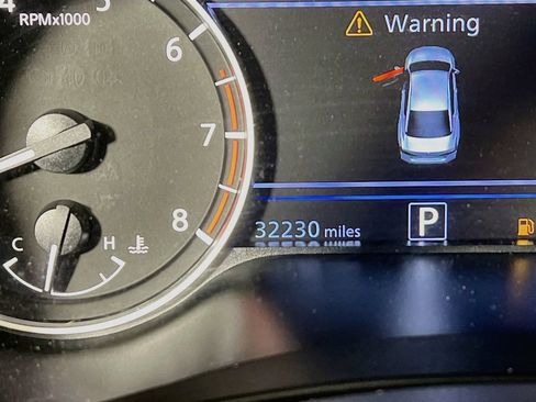 Used 2025 Nissan Altima 2.5 SV FWD image 11
