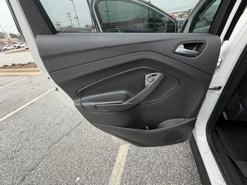 Used 2019 Ford Escape SEL image 12
