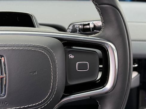 New 2026 Lincoln Navigator L Reserve AWD/4WD image 31