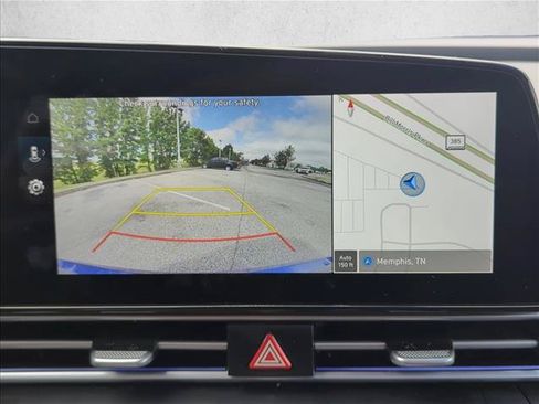 Used 2025 Hyundai Elantra SEL FWD image 14