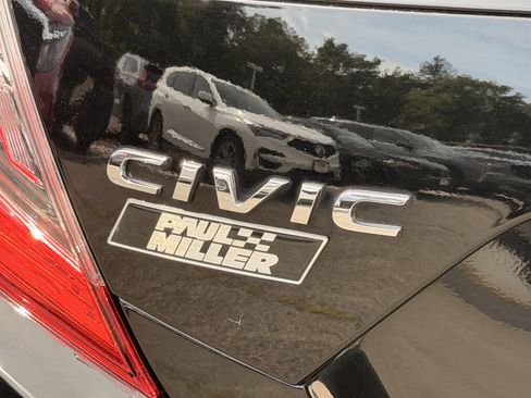 Used 2018 Honda Civic EX image 27