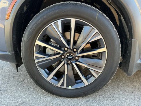 Certified 2026 INFINITI QX60 Luxe w/ Family Package image 6