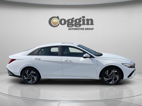 New 2026 Hyundai Elantra Limited w/ Cargo Package FWD image 7