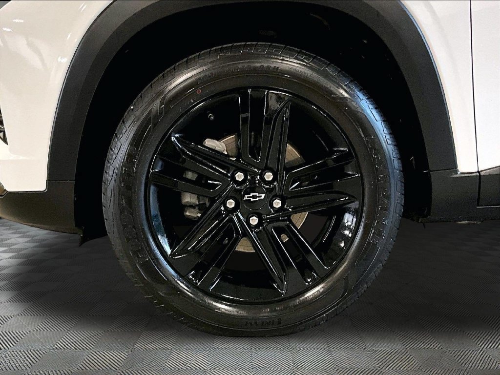 Used 2024 Chevrolet Trax ACTIV w/ Sunroof Package FWD image 7