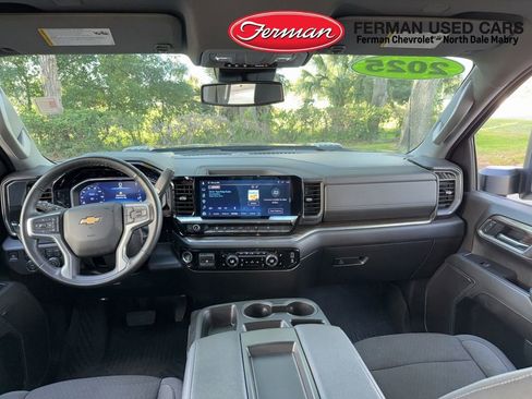 Used 2025 Chevrolet Silverado 2500 LT AWD/4WD image 6