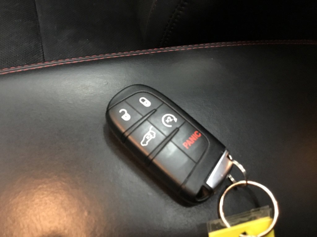 Used 2023 Dodge Durango R/T w/ Tow 'N Go Package AWD/4WD image 10