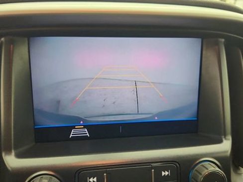 Used 2022 Chevrolet Colorado LT w/ LT Convenience Package RWD image 14