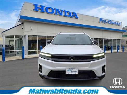 Used 2024 Honda Prologue Elite image 2