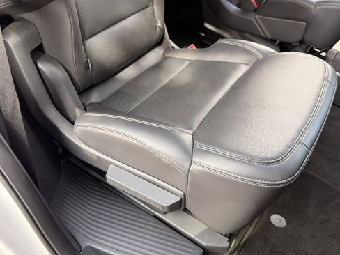 Used 2025 Ford Expedition Platinum AWD/4WD image 38