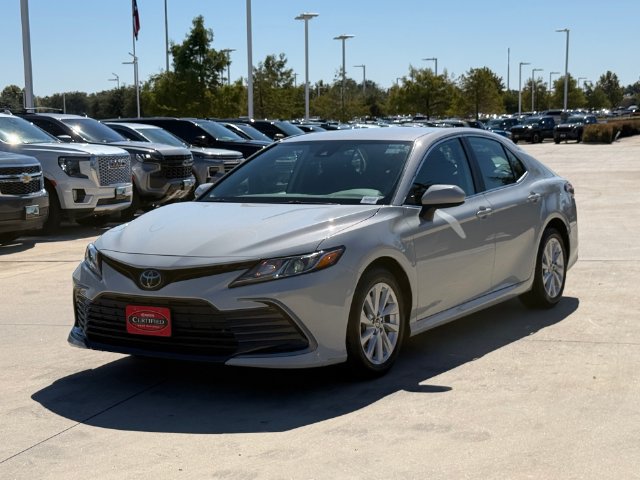 Used 2023 Toyota Camry LE FWD image 7