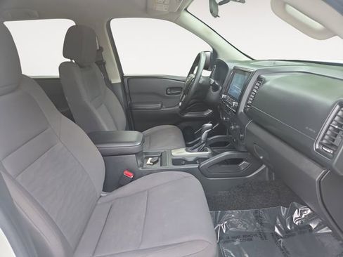 Used 2024 Nissan Frontier S RWD image 15