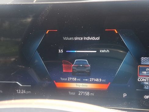 Used 2024 BMW iX xDrive50 w/ Convenience Package AWD/4WD image 18