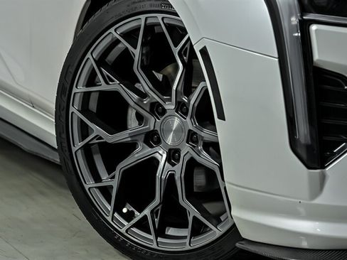 Used 2021 Cadillac CT4 Luxury w/ Sun And Sound Package RWD image 4
