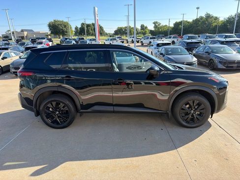 Used 2023 Nissan Rogue SV w/ SV Premium B Package AWD/4WD image 6