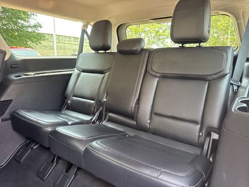Used 2025 Ford Expedition Max Platinum AWD/4WD image 12