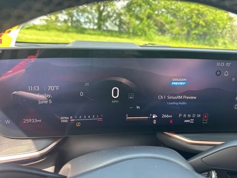 Used 2025 Buick Envision Sport Touring AWD/4WD image 18