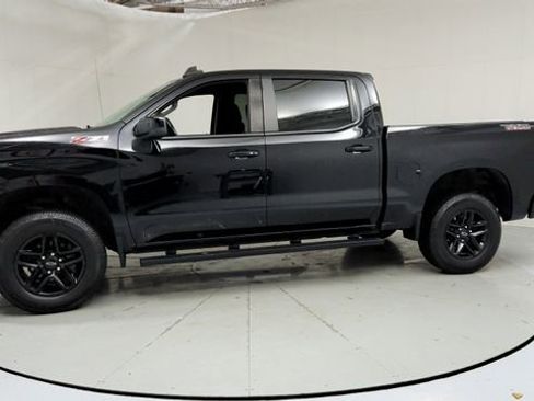 Used 2021 Chevrolet Silverado 1500 LT Trail Boss image 2