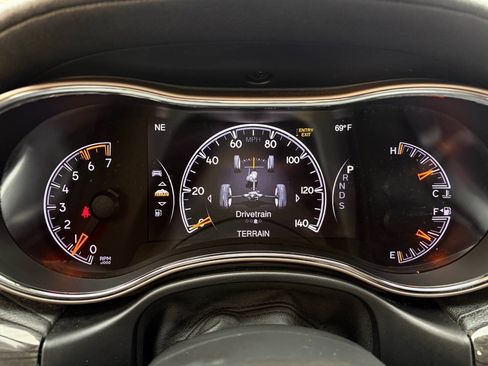 Used 2015 Jeep Grand Cherokee Overland AWD/4WD image 19
