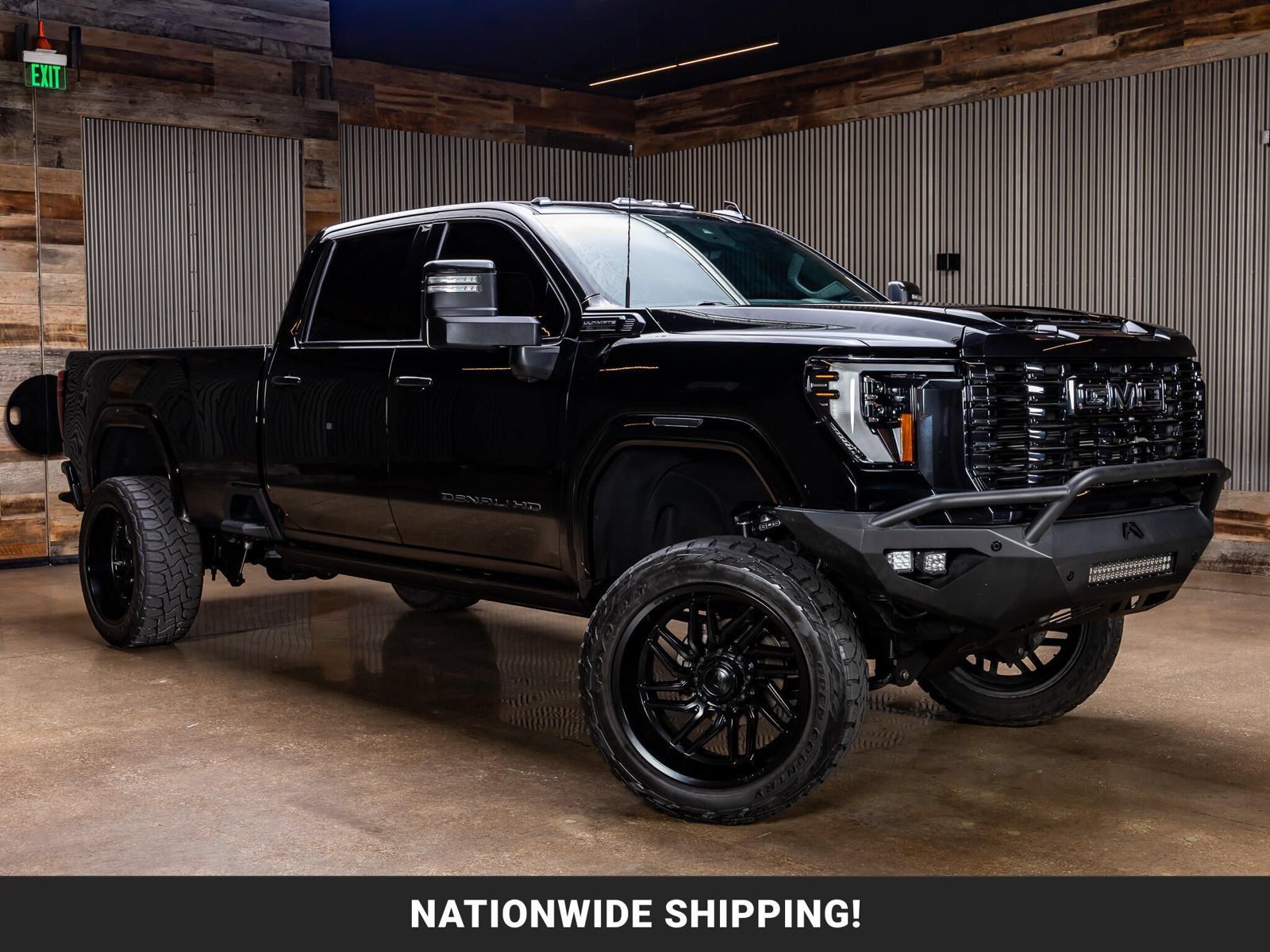 Used 2024 GMC Sierra 3500 Denali Ultimate AWD/4WD image 1