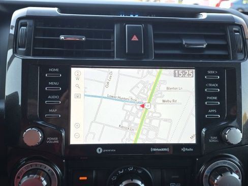 Used 2021 Toyota 4Runner TRD Off-Road Premium image 17