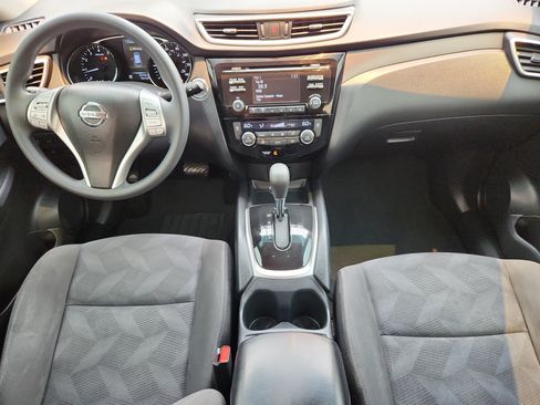Used 2016 Nissan Rogue SV AWD/4WD image 12