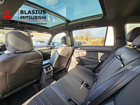 Used 2022 Volkswagen Tiguan SE R-Line image 20