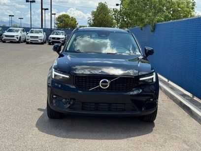 New 2025 Volvo XC40 B5 Plus w/ Protection Package Premier