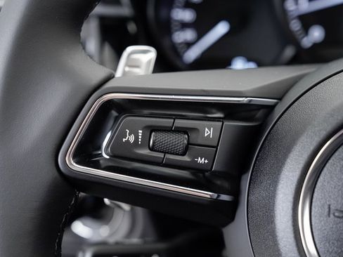 New 2025 Porsche Macan image 13