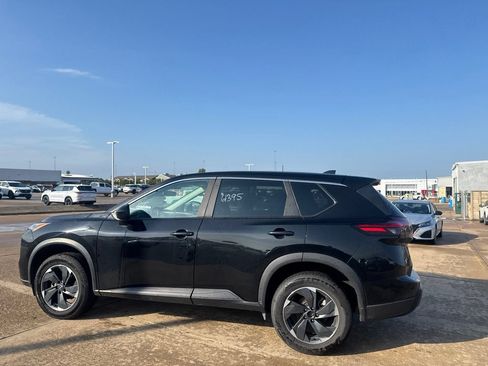 Certified 2024 Nissan Rogue SV AWD/4WD image 9