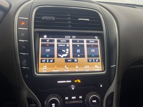 Used 2017 Lincoln MKX Reserve w/ Lincoln MKX Climate Package image 68