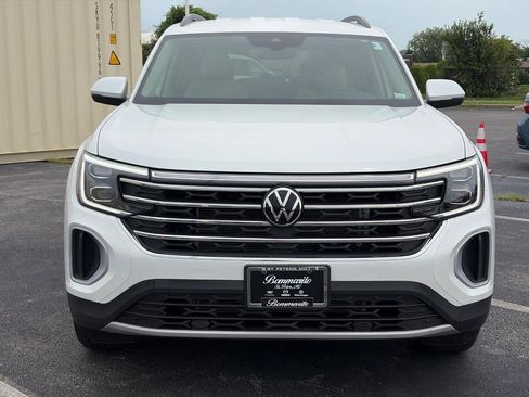 Used 2026 Volkswagen Atlas SE AWD/4WD image 2