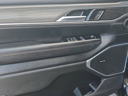 Used 2024 Jeep Wagoneer Series II w/ Flexible Seating Group RWD image 19